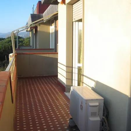 アパート Manuela