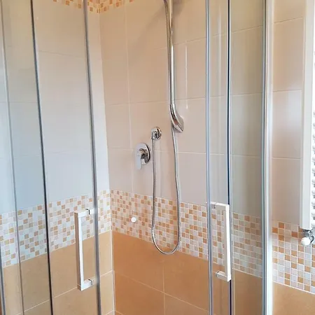 Manuela Маринелла-ди-Сарцана